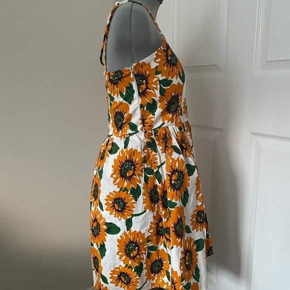 Sunflower Dress - Picture 3 of 3